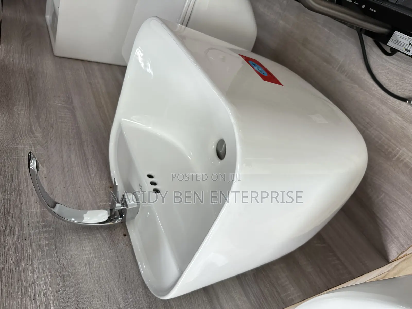 Wall Hung Basin
