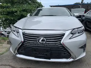 Lexus ES 350 FWD 2015 Silver