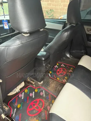Toyota Corolla LE 4dr Sedan (1.8L 4cyl CVT) 2015 Black