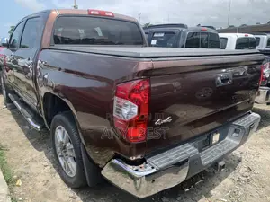 Toyota Tundra 2015 Brown