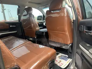 Toyota Tundra 2015 Brown