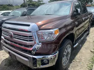 Toyota Tundra 2015 Brown