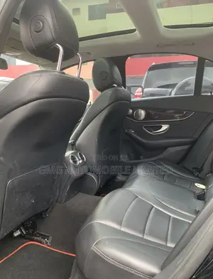 Mercedes-Benz C300 Base AWD 4Matic Sedan (2.0L 4cyl 7A) 2015 Black