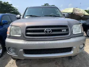 Toyota Sequoia Limited 4dr SUV 4WD (4.7L 8cyl 4A) 2004 Gray