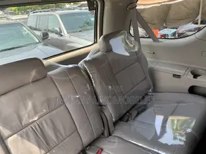 Toyota Sequoia Limited 4dr SUV 4WD (4.7L 8cyl 4A) 2004 Gray