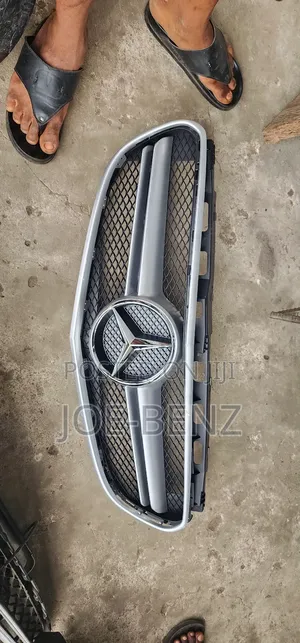 E350 2013 Front Grill