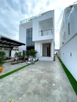 5bdrm Duplex in Chevron for sale
