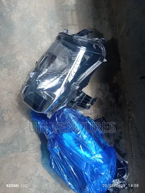 Head Light Mitsubishi L200 2024