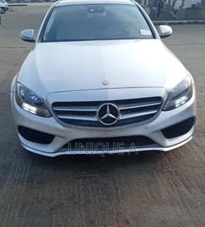 Mercedes-Benz C300 2017 Silver