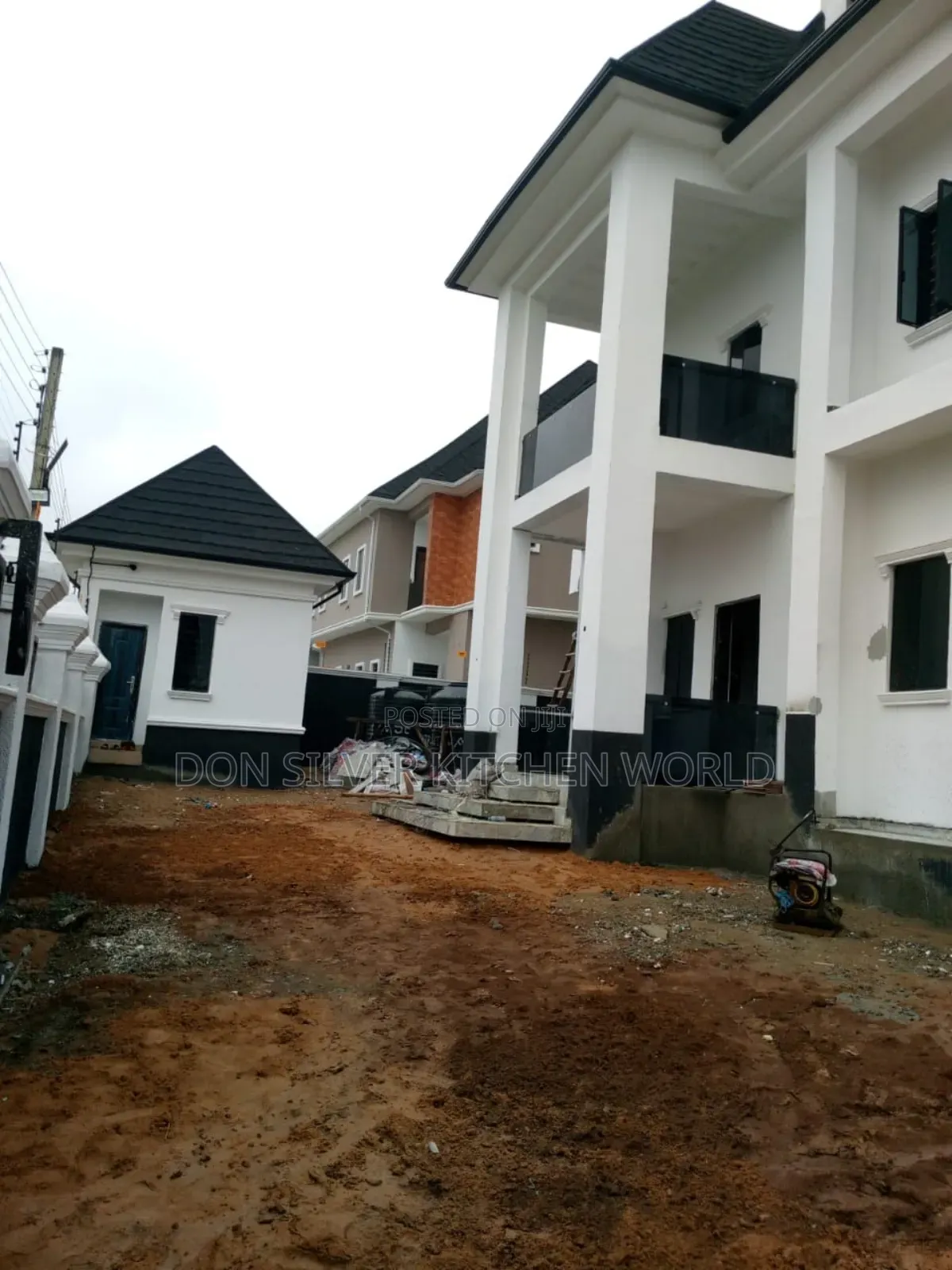6 Bedroom Duplex