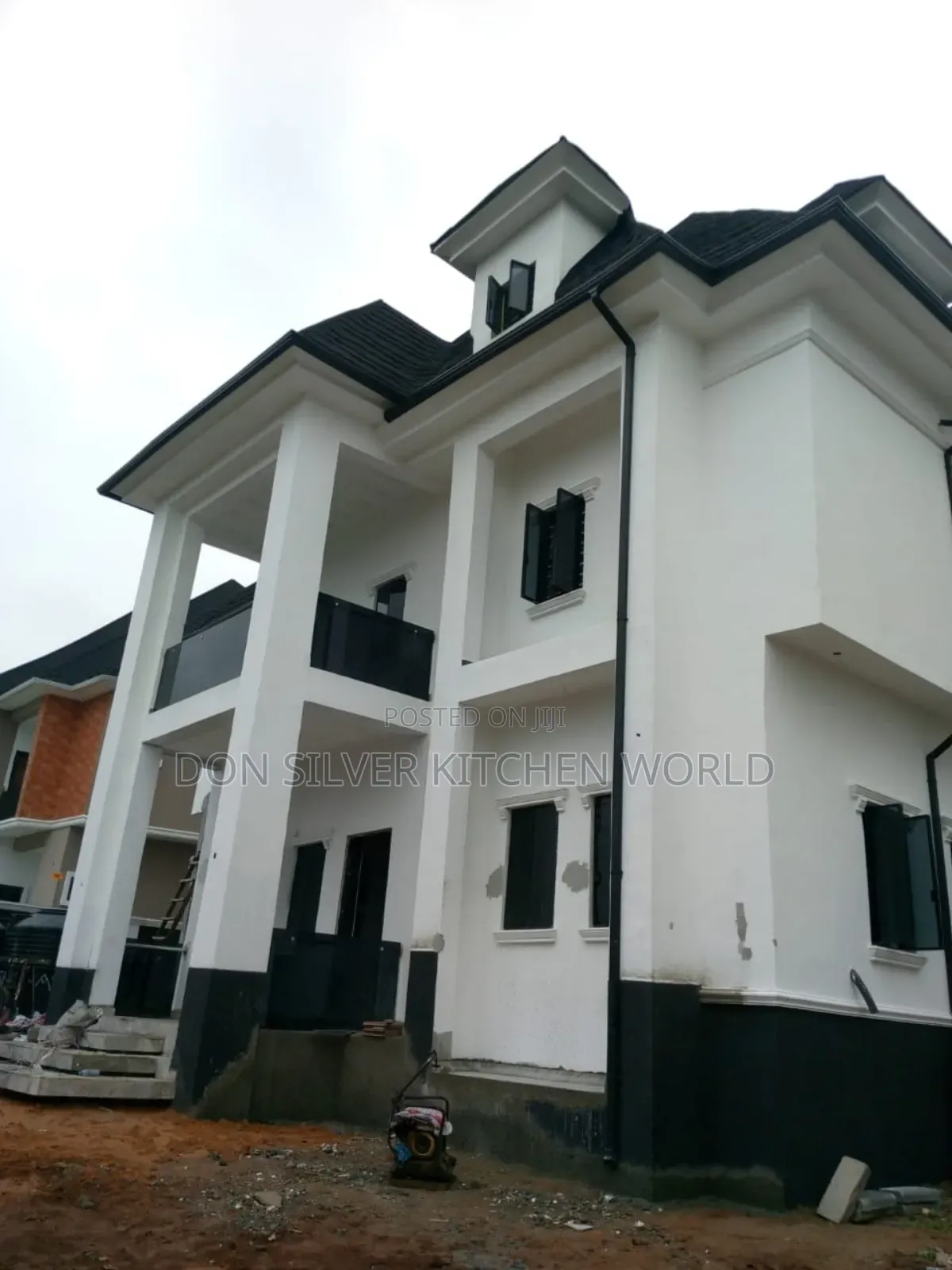 6 Bedroom Duplex