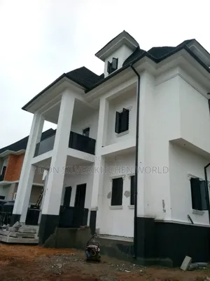 6 Bedroom Duplex