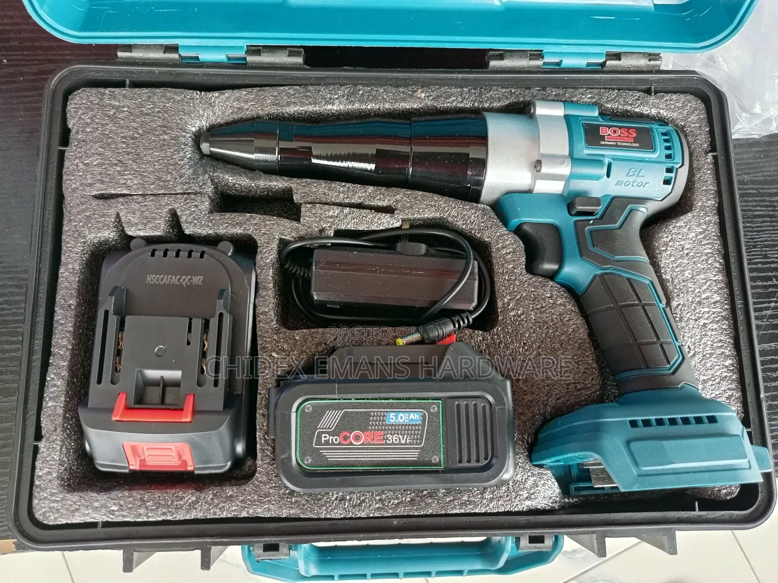 Cordless Rivet Machine