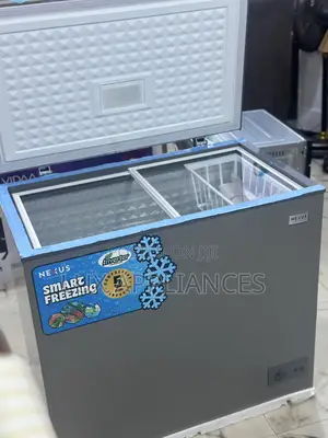 Nexus 200l Sleek Look Chest Freezer Features an Easy to Clean