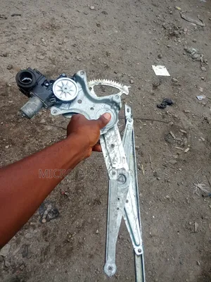Engine Glass Window Winer