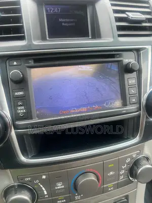 Toyota Highlander SE 3.5L 4WD 2013 Gray