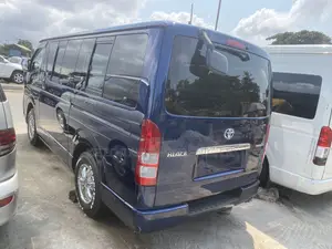 Toyota HiAce 2010 Blue
