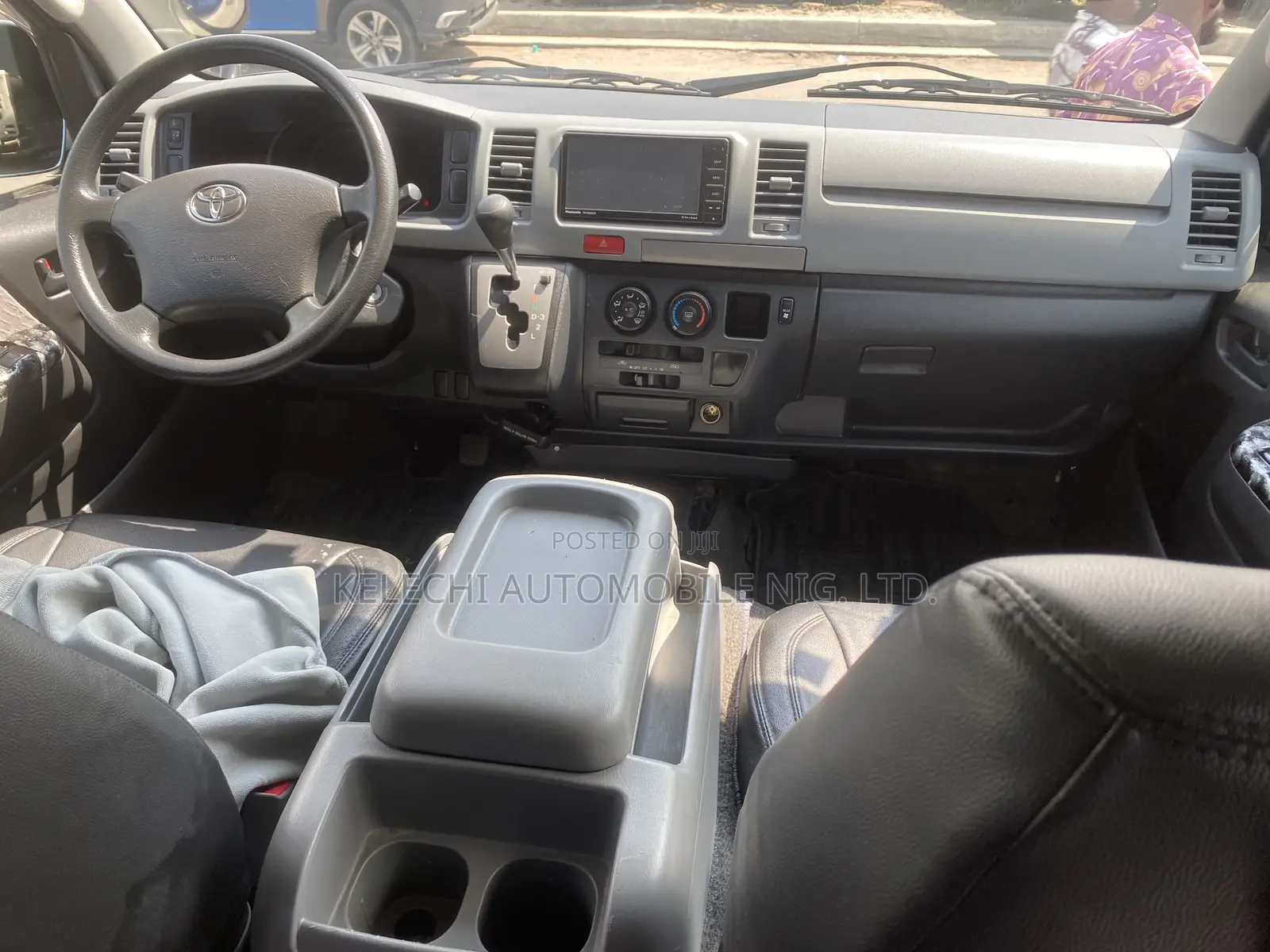 Toyota HiAce 2010 Blue