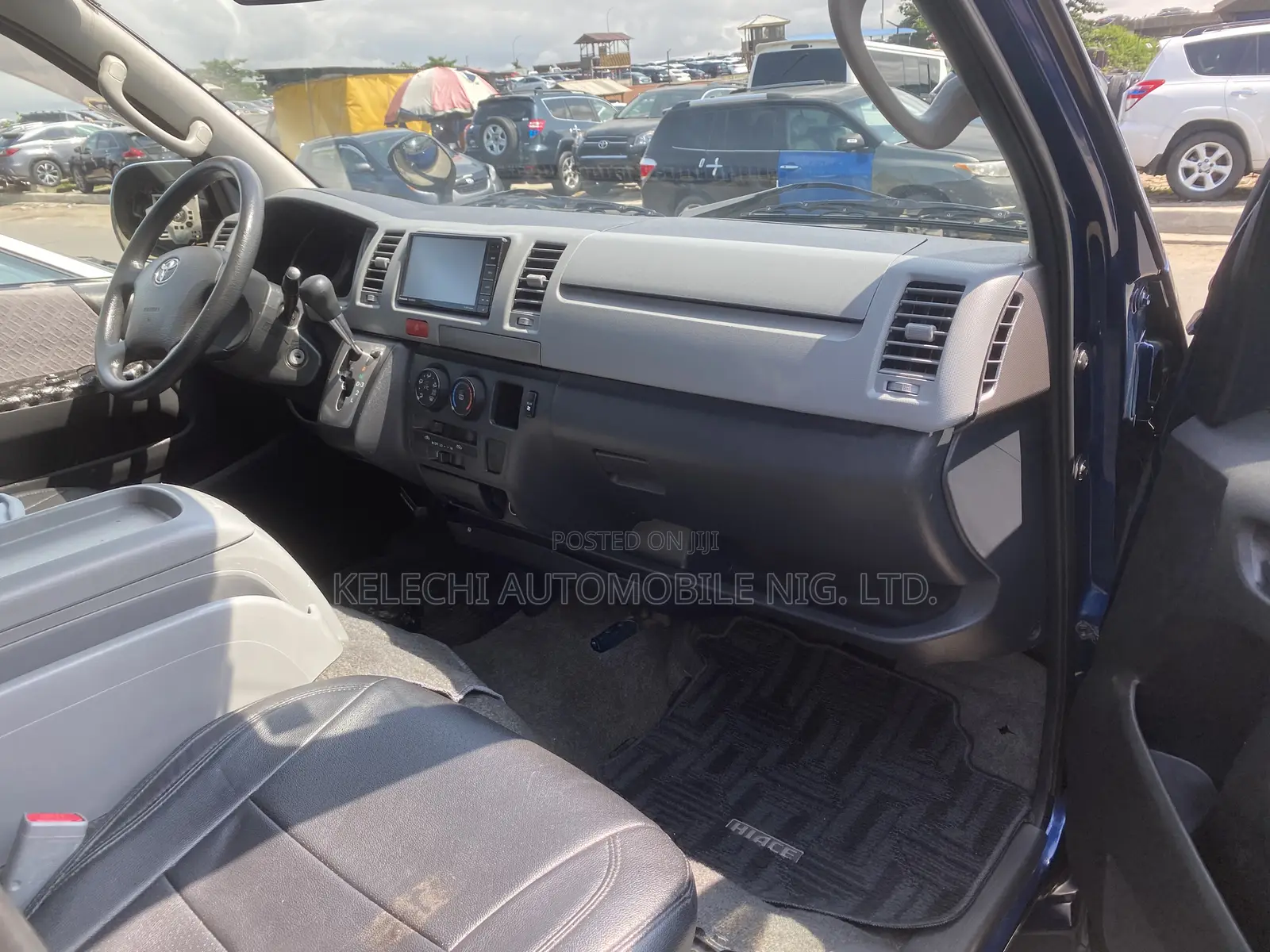 Toyota HiAce 2010 Blue