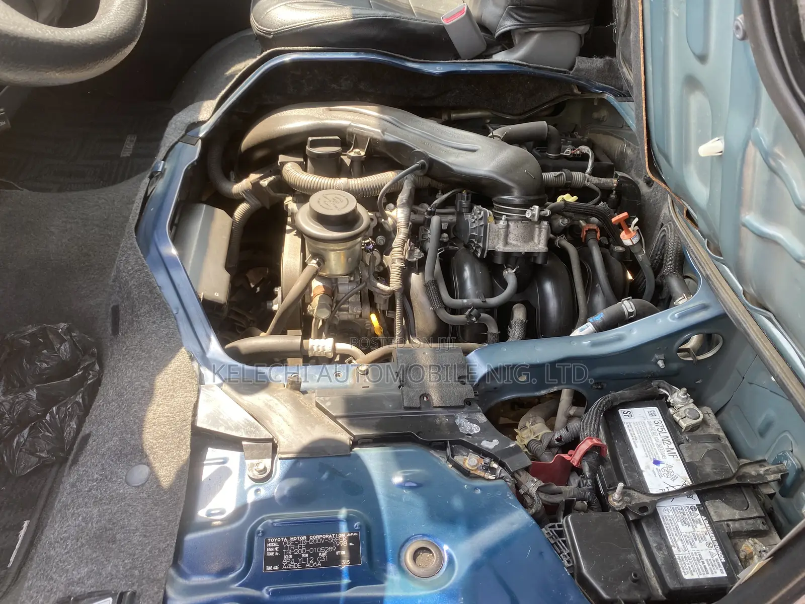 Toyota HiAce 2010 Blue
