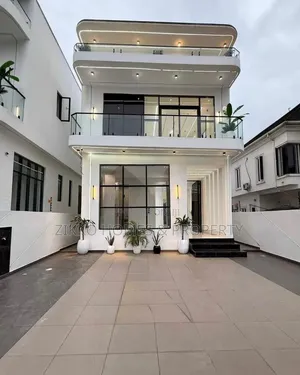 5bdrm Duplex in Chevron Drive, Lekki for sale