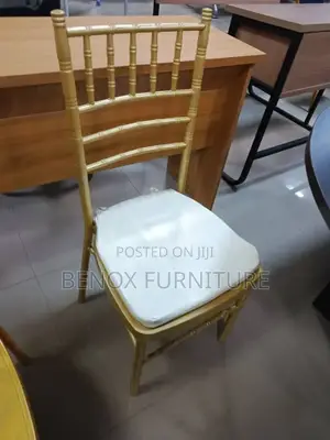 Chilvery Chair With Cushion