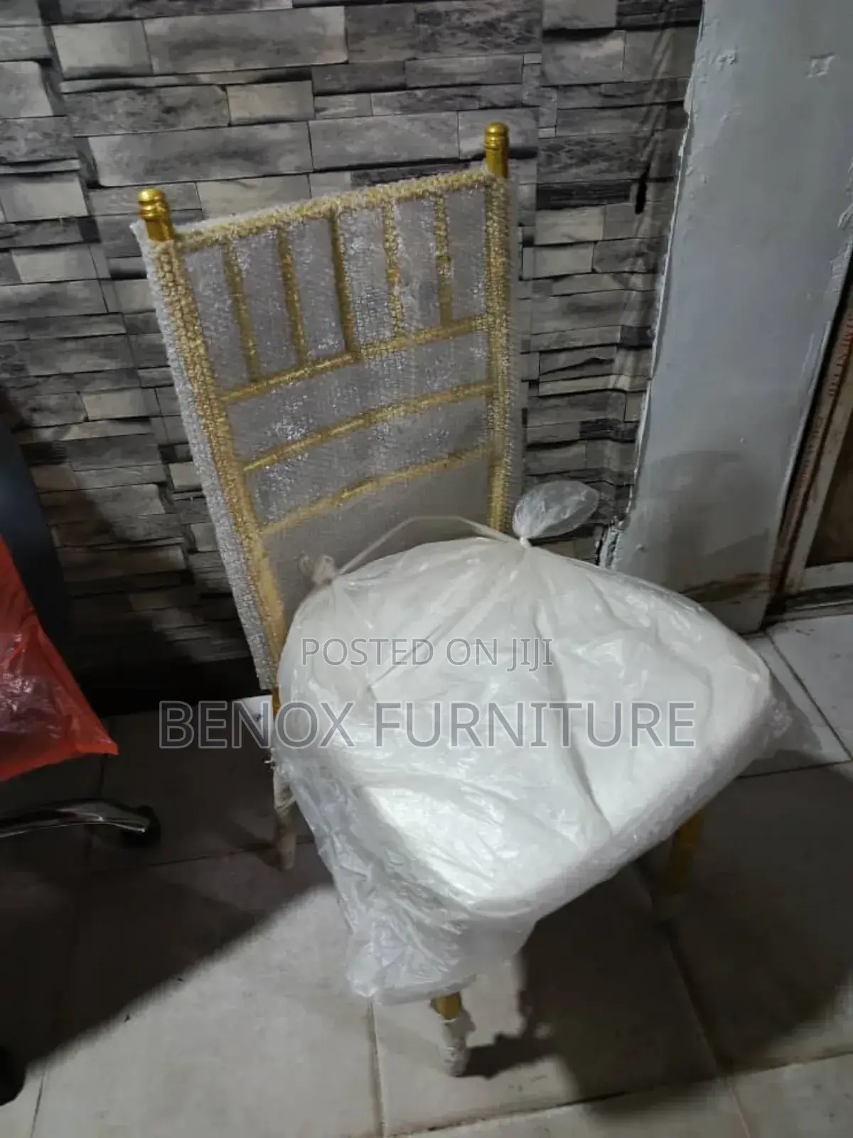 Chilvery Chair With Cushion