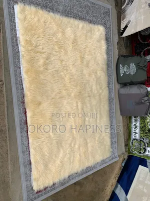 Fluffy Center Rug