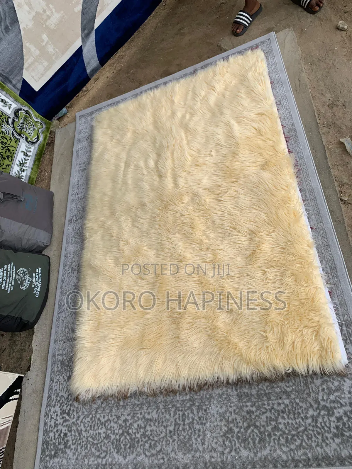 Fluffy Center Rug