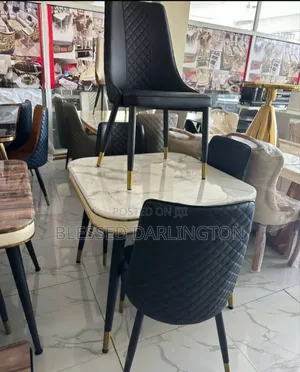 Deluxe Dining Table