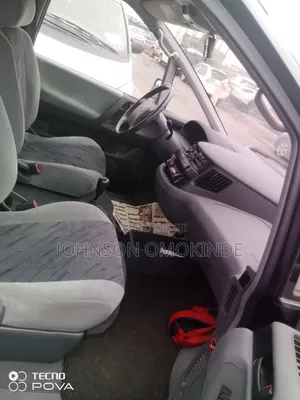 Toyota Previa 2.4 GL 7-seater 1999 Gray