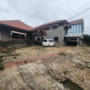 5bdrm Duplex in Akobo for sale