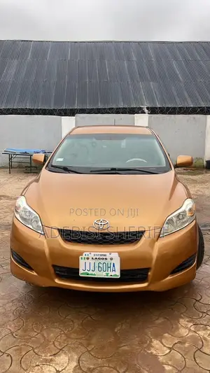 Toyota Matrix 2010 Brown