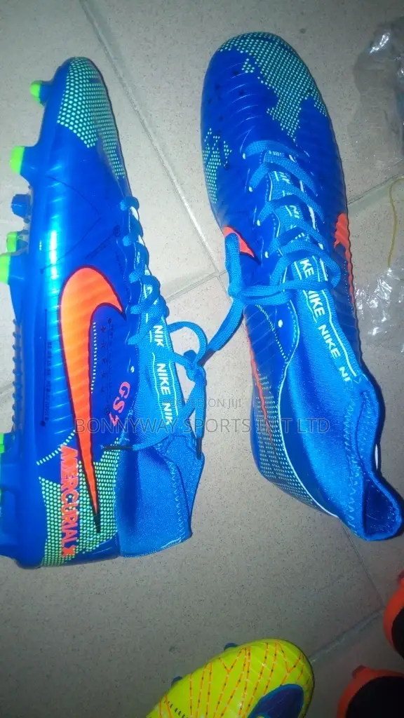 Nike Size 44 Boot