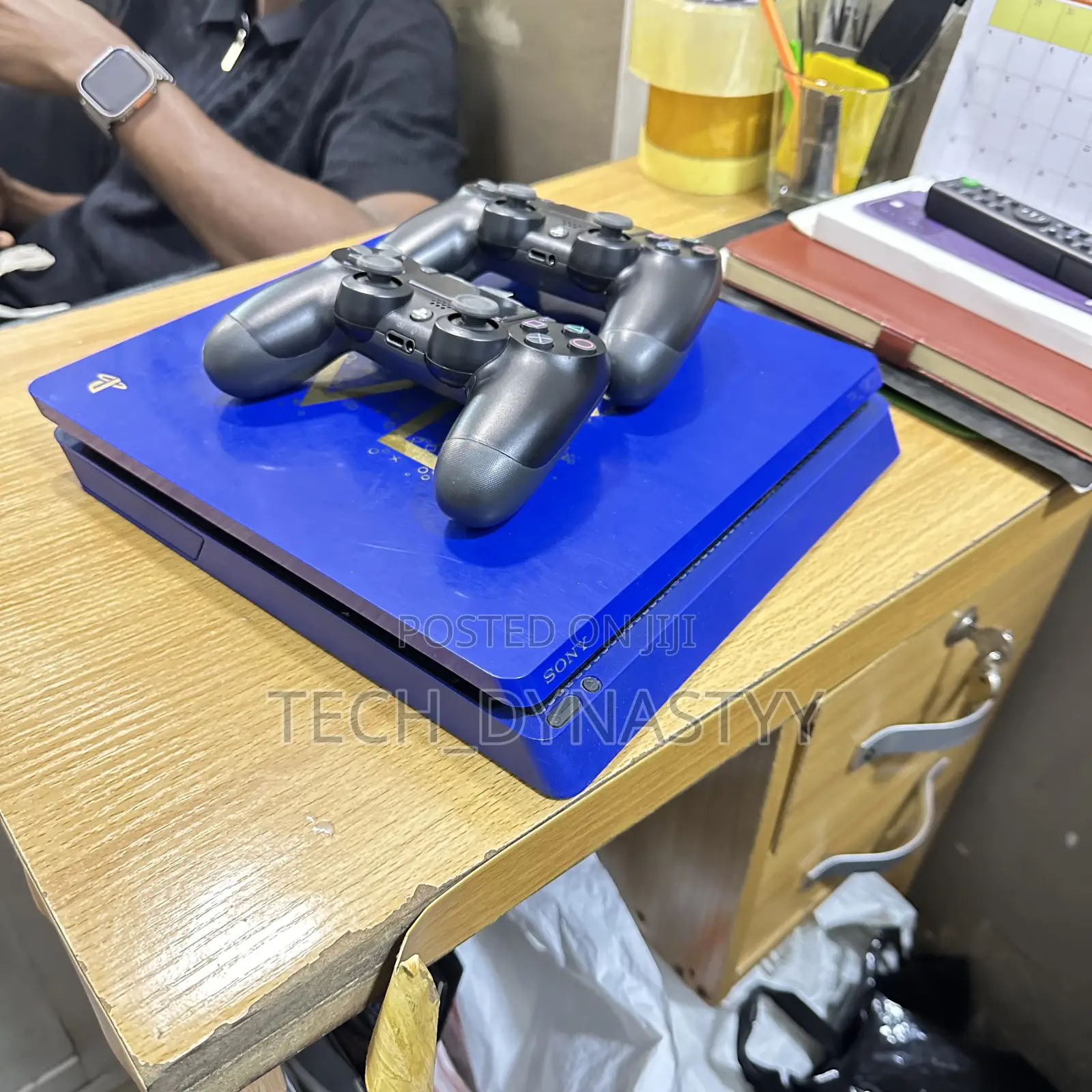 Ps4 Slim With All Wires 10 Games Installed