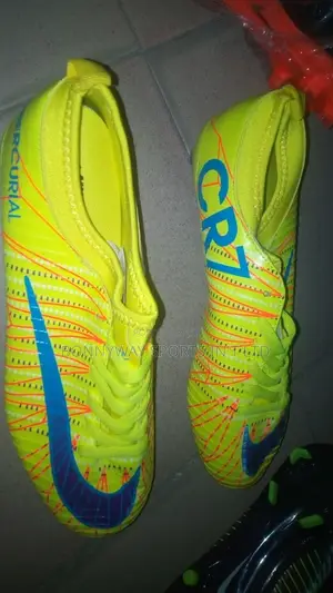 Nike Size 44 CR7 Soccer Boot