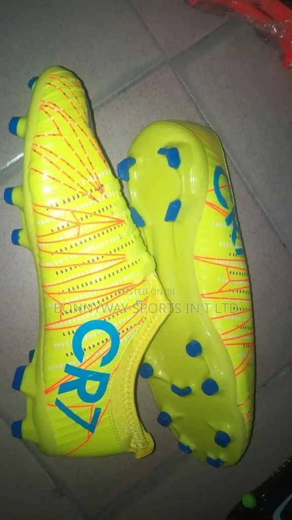 Nike Size 44 CR7 Soccer Boot