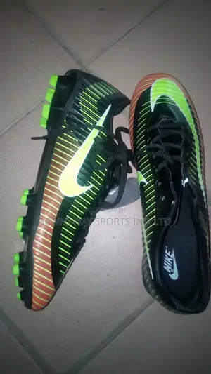 Nike Size 43 Leather Boot