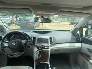 Toyota Venza V6 AWD 2010 Blue