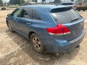 Toyota Venza V6 AWD 2010 Blue
