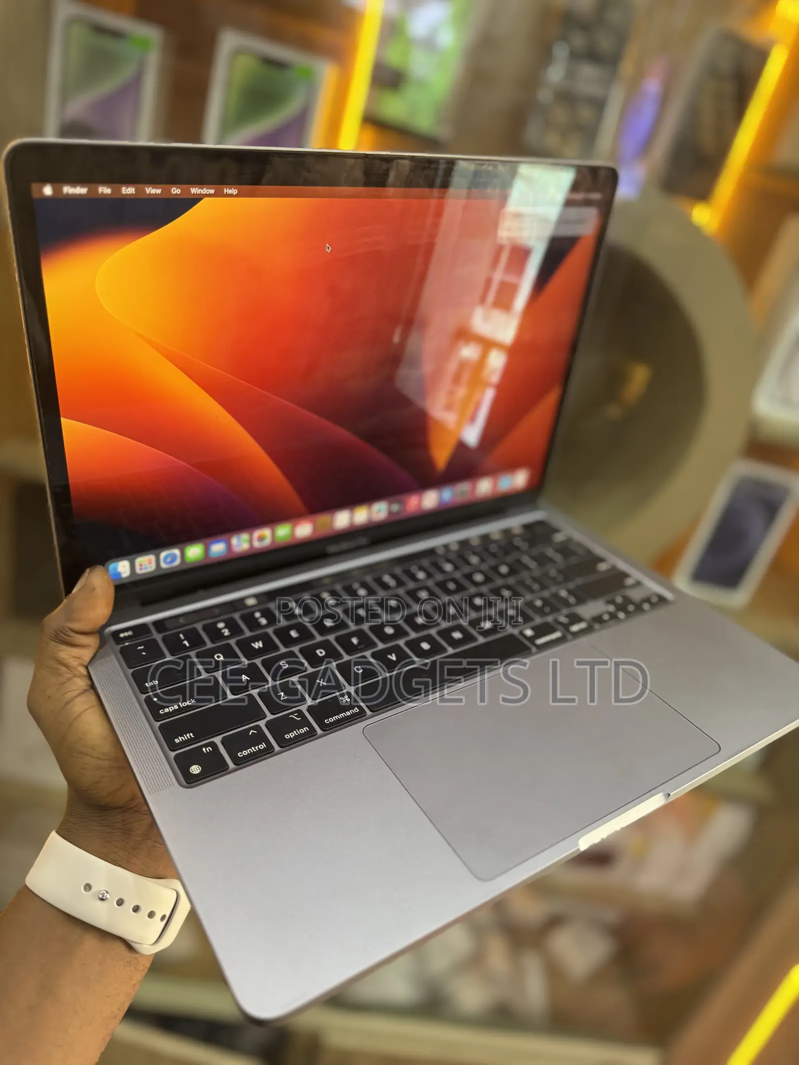 Laptop Apple MacBook Pro 2020 16GB Apple M1 SSD 512GB