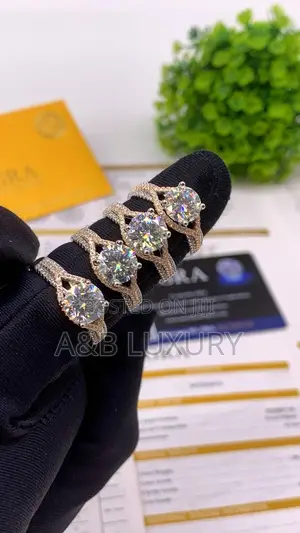 VVS Moissanite Wedding and Engagement Rings in Store 