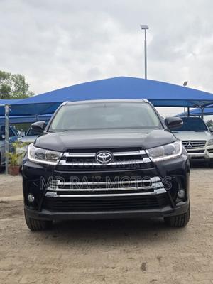 Toyota Highlander XLE 4x2 V6 (3.5L 6cyl 8A) 2018 Black