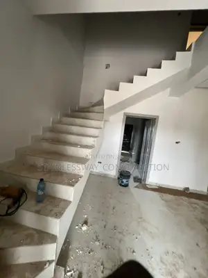 Staircase Handrails With Tinted Glass
