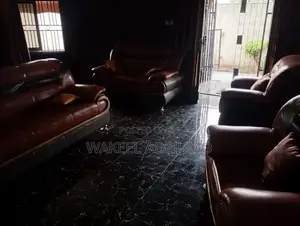 Complete Set Leather Chair