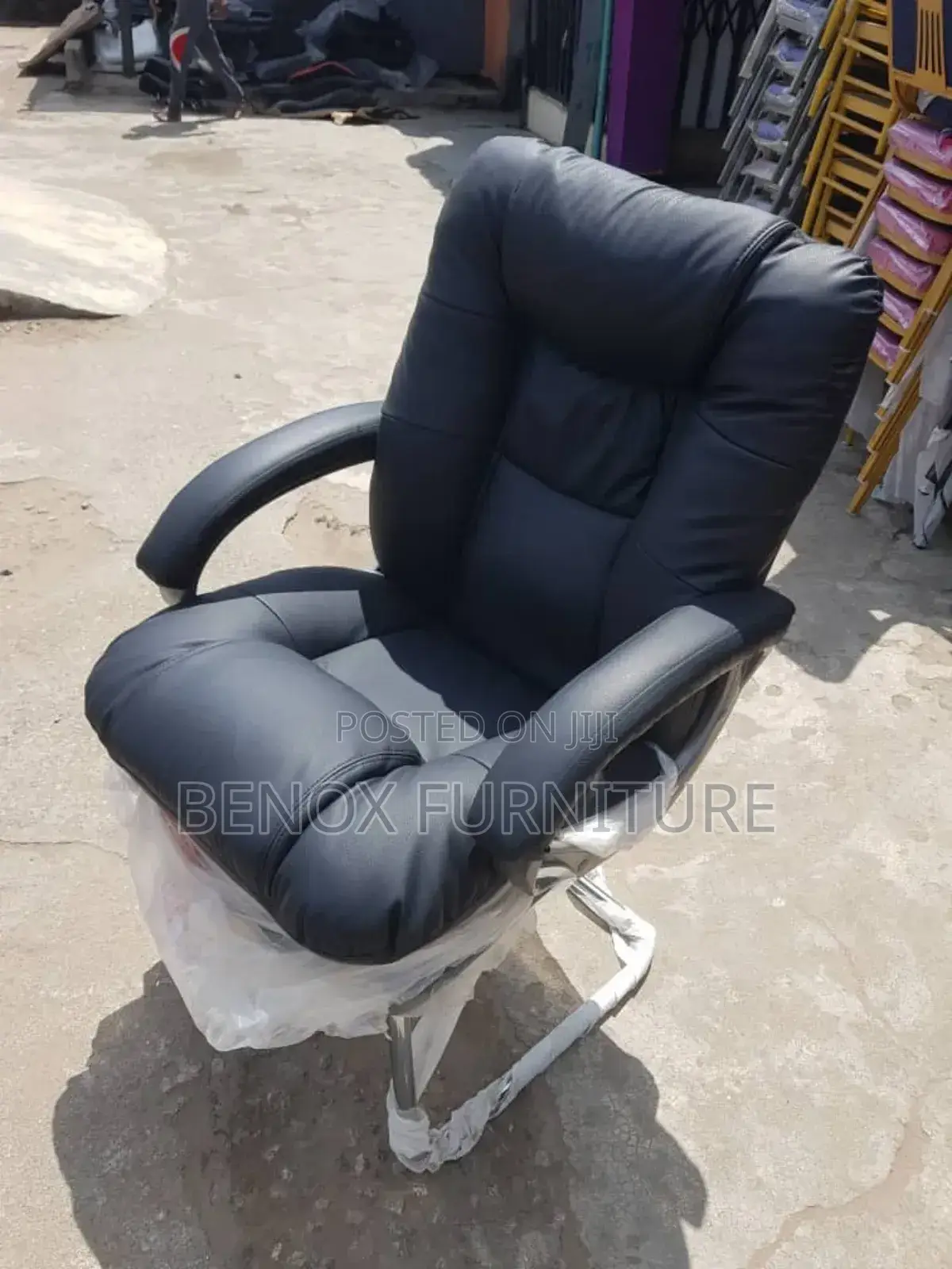 Executive Director Leather Visitors Chair
