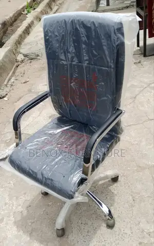 Durable Armrest Mini Executive Chair
