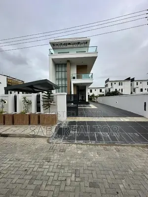 Furnished 5bdrm Duplex in Osapa for sale
