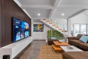 Luxurious 2 Bedroom Duplexes ( Waterfront )