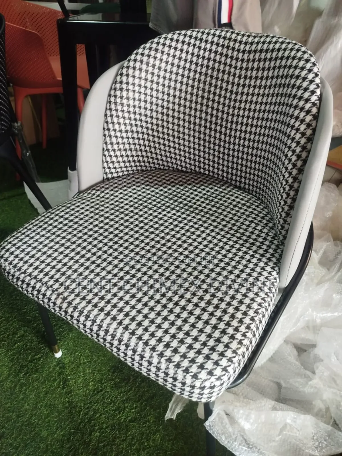 Checked Padded Chair Comfortable
